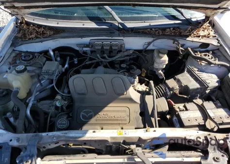 2005 Mazda Tribute S из США, поврежденный, VIN 4F2YZ04175KM12181